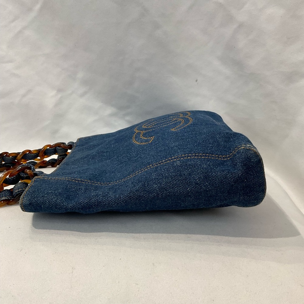 Chanel Tote - Picture 12 of 15